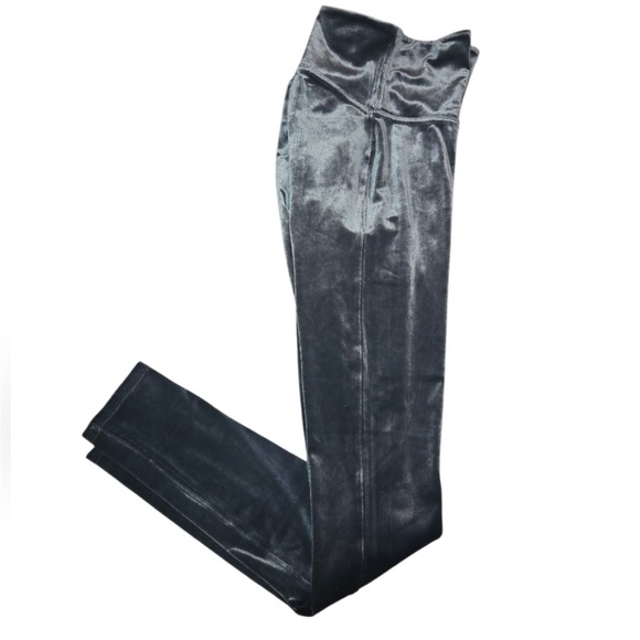 SPANX Gray Velvet luxe flatter fit Leggings sz Medium - Picture 9 of 15